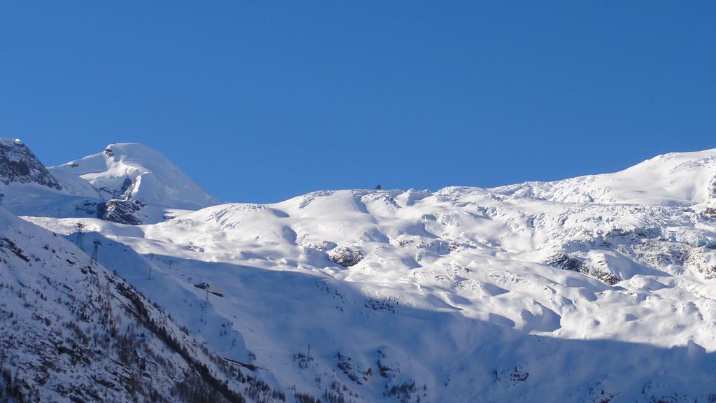 Haus Holiday Saas-Fee Quarto foto